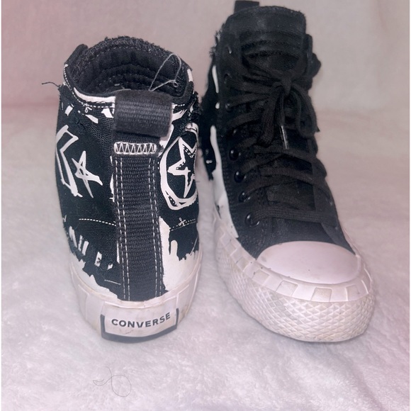 Converse - Picture 3 of 4